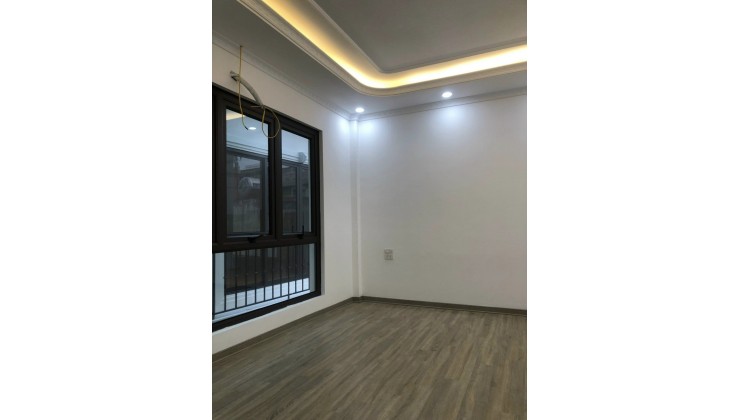 SIÊU PHẨM PHỐ MINH KHAI, 35M x 6 TẦNG, THANG MÁY, 10M RA NGÕ Ô TÔ TRÁNH, GIÁ CHỈ 5 TỶ 5